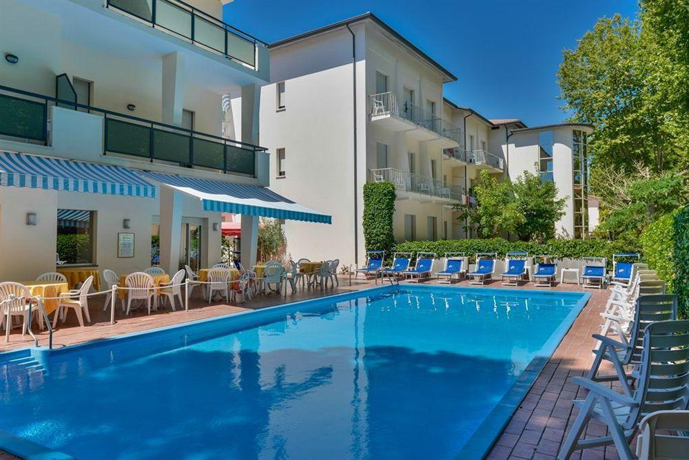 Hotel Athena Cervia Exterior photo