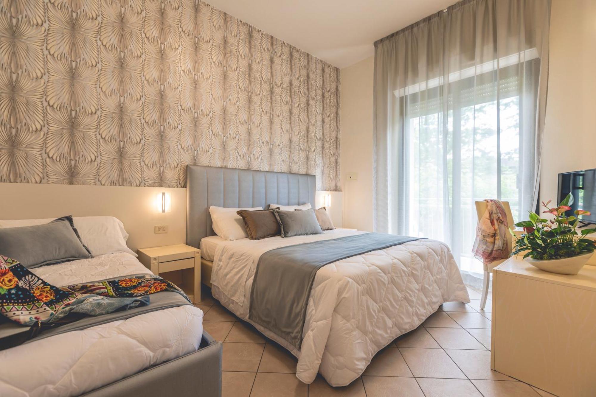 Hotel Athena Cervia Exterior photo