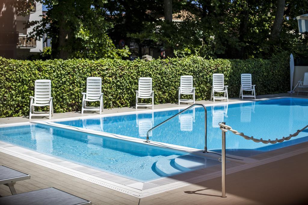 Hotel Athena Cervia Exterior photo