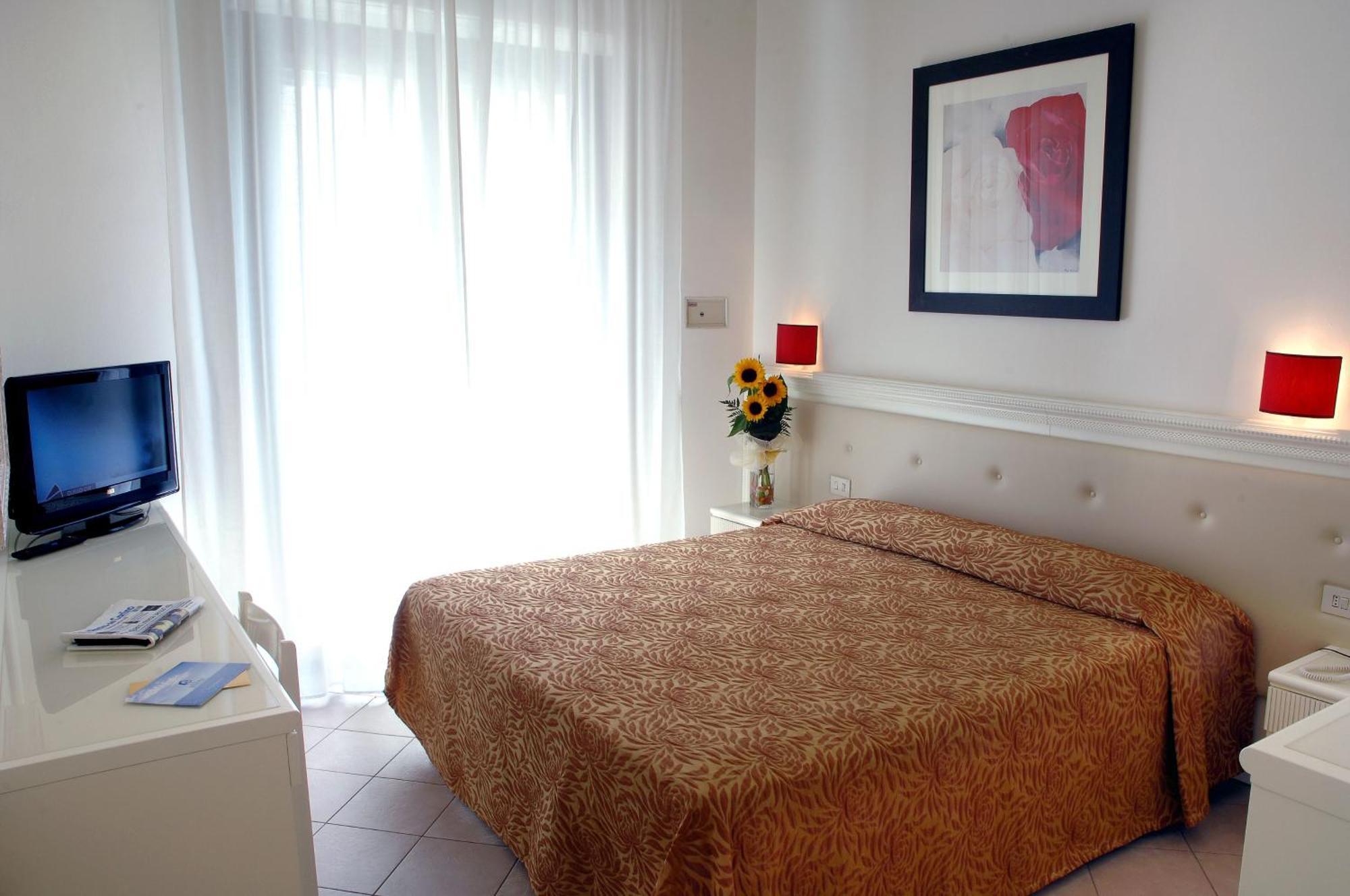 Hotel Athena Cervia Exterior photo