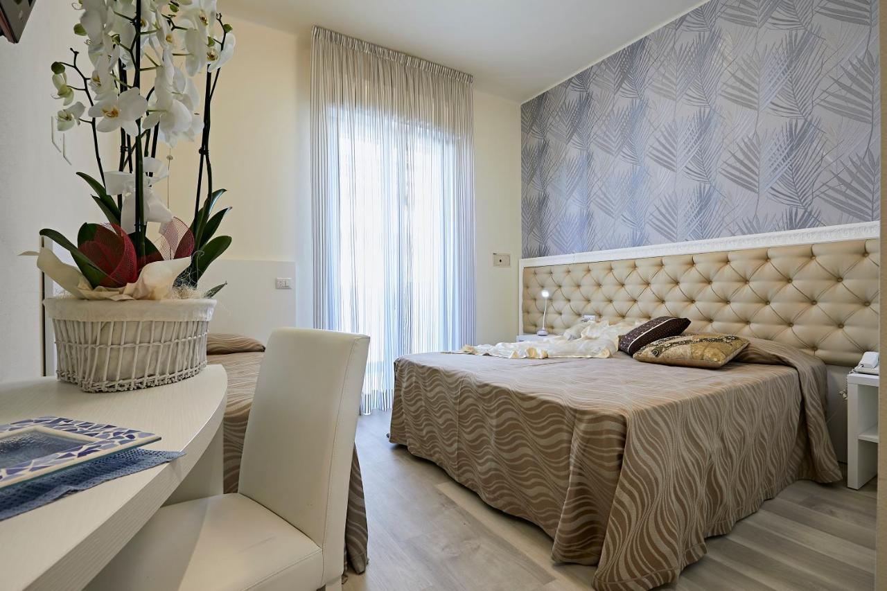 Hotel Athena Cervia Exterior photo